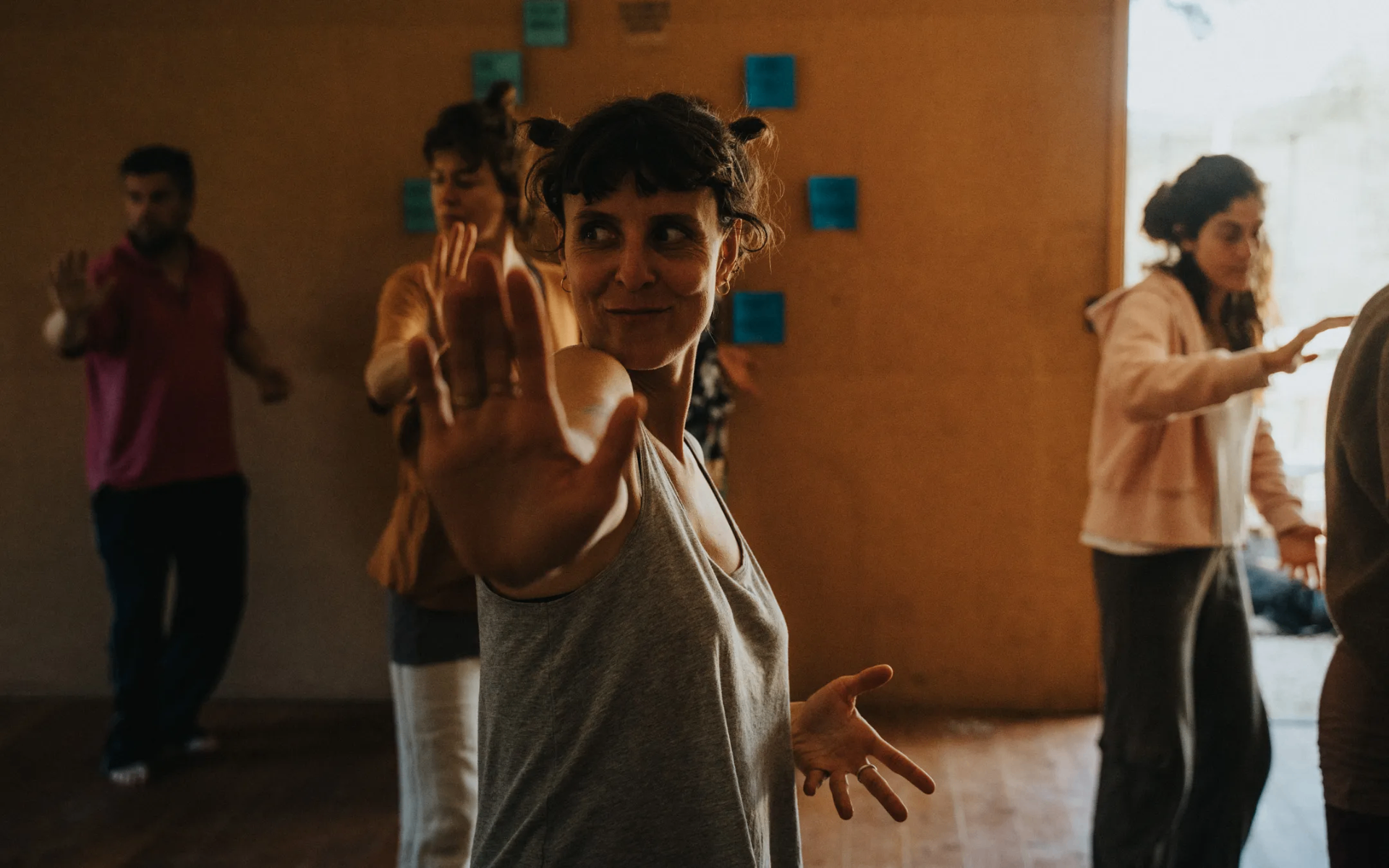 Gesture and perception, sensing relation in the room.