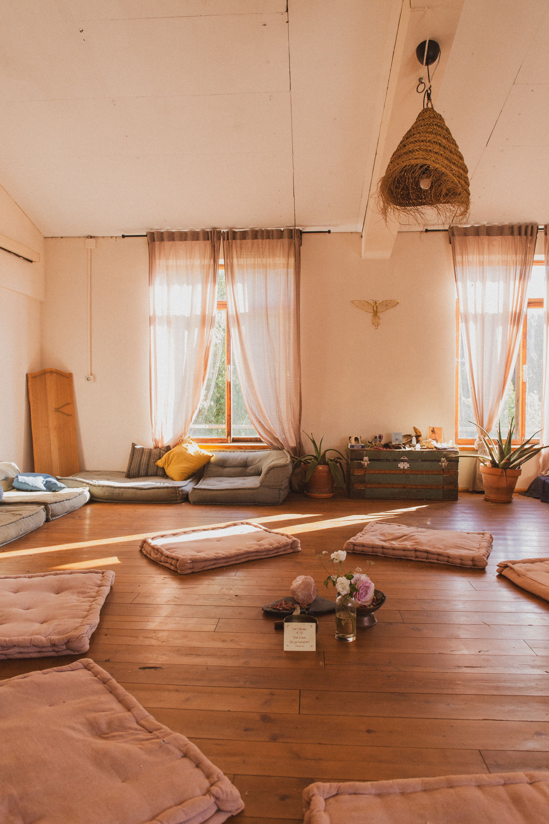 Studio room  -  Small studio for quiet stays and creative work.